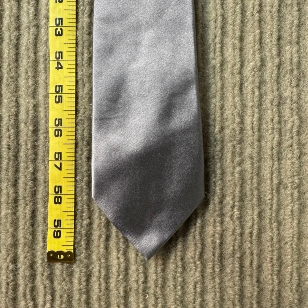 Lauren Ralph Lauren Mens Silk Necktie Solid Silver Grey Satin Hand Made RN41381